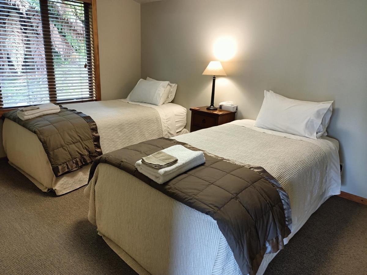 Riverstone Retreat Karamea Экстерьер фото